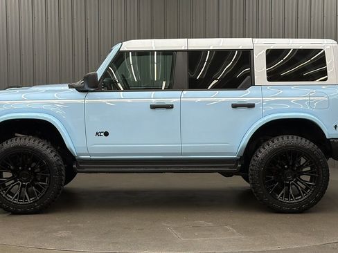 Used 2025 Ford Bronco Heritage Edition image 2