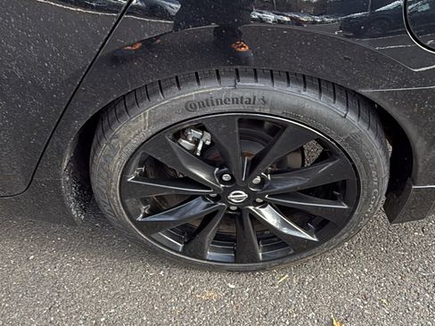 Certified 2021 Nissan Maxima SR w/ Sport Mat Group image 23