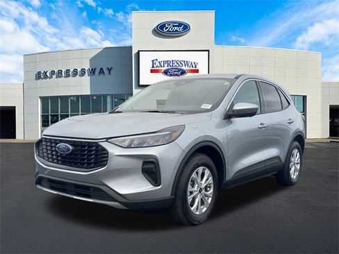 Used 2023 Ford Escape Active w/ Tech Pack #2 image 2