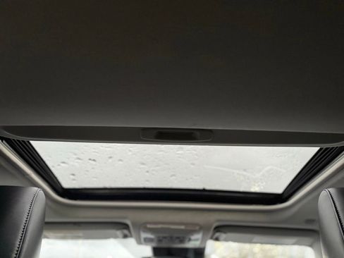 Used 2023 Toyota RAV4 XLE Premium image 29