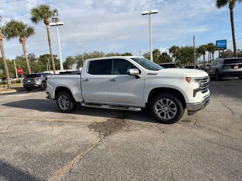 New 2026 Chevrolet Silverado 1500 LTZ w/ LTZ Premium Package AWD/4WD image 17