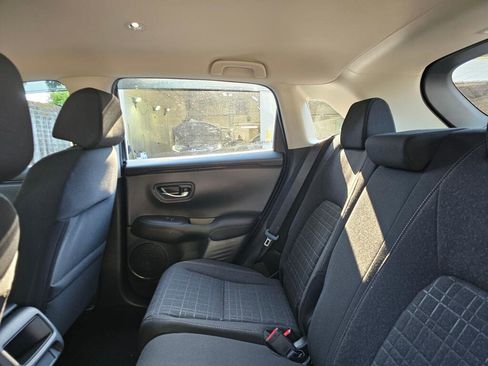 Certified 2025 Honda HR-V LX image 18