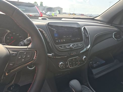Used 2023 Chevrolet Equinox RS w/ RS Leather Package FWD image 12