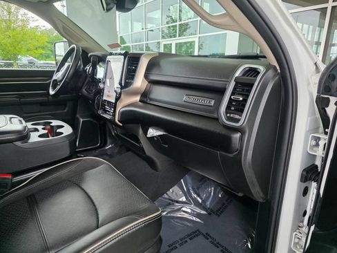 Used 2024 RAM 2500 Laramie AWD/4WD image 10