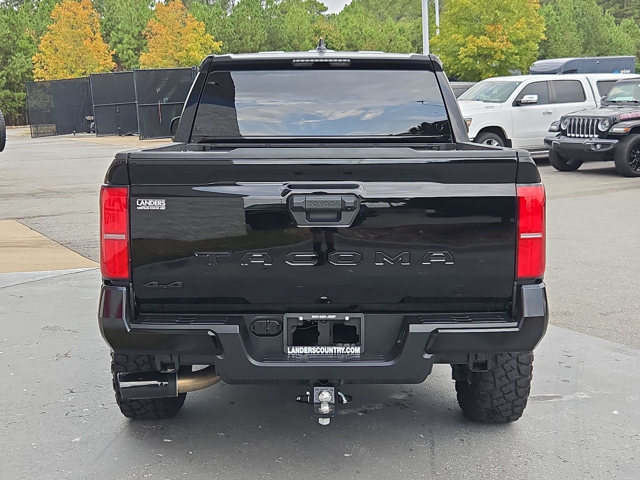 Used 2026 Toyota Tacoma SR5 AWD/4WD image 6