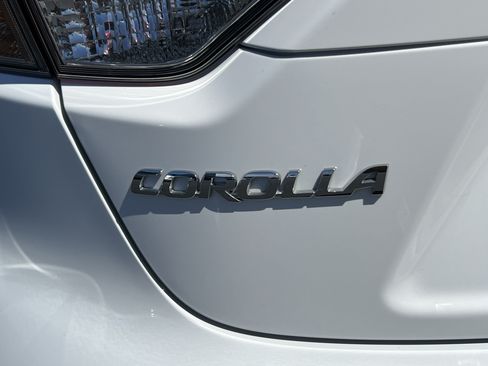 Used 2024 Toyota Corolla LE FWD image 9