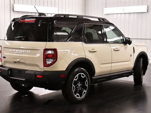 Used 2025 Ford Bronco Sport Outer Banks w/ Outer Banks Tech Package+ AWD/4WD image 7