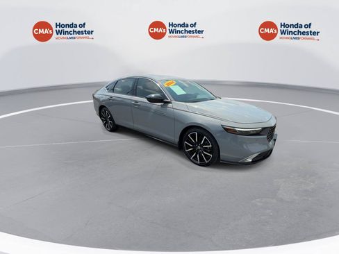 Used 2024 Honda Accord Touring image 2