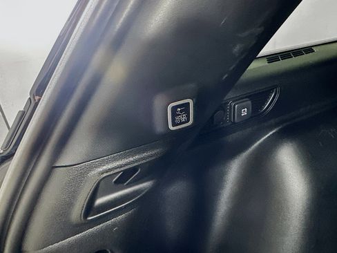 Used 2025 Jeep Grand Cherokee Altitude image 28