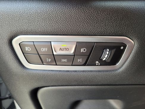 Used 2021 BMW X5 xDrive40i w/ Premium Package image 22