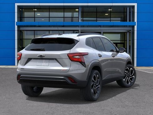 New 2026 Chevrolet Trax RS w/ Sunroof Package image 4