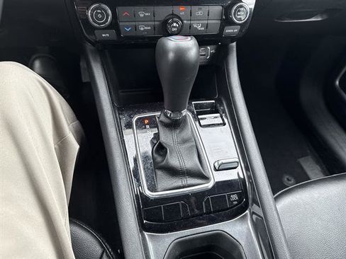 Used 2023 Jeep Compass Latitude image 21