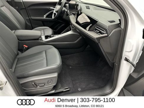 Used 2025 Audi Q5 Premium w/ Convenience Package AWD/4WD image 25