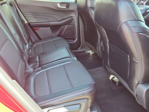 Used 2025 Ford Escape ST-Line w/ Tech Pack #1 FWD image 25