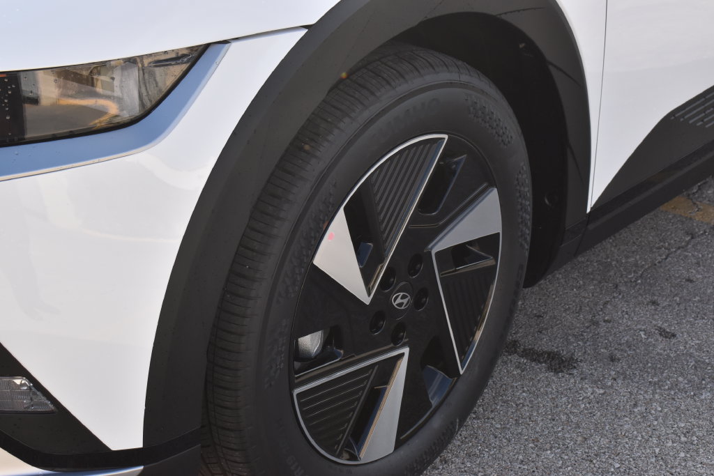 New 2027 Hyundai Ioniq 5 SEL RWD image 6