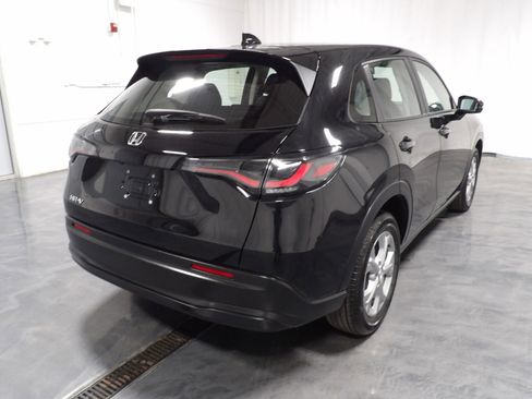 Used 2025 Honda HR-V LX image 6