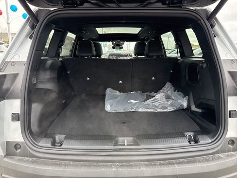 New 2026 Jeep Cherokee Overland image 29