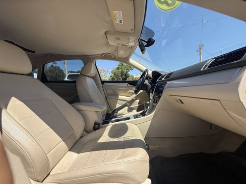 Used 2013 Volkswagen Passat 2.5 SE FWD image 22