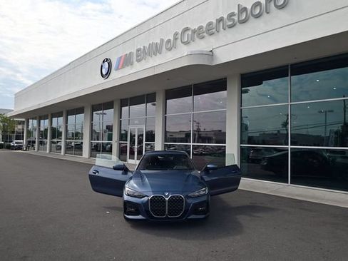 Used 2022 BMW 430i Coupe w/ M Sport Package RWD image 32