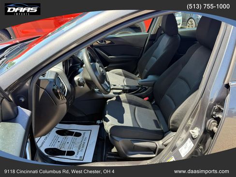 Used 2016 MAZDA MAZDA3 i Sport w/ Preferred Equipment Package FWD image 9