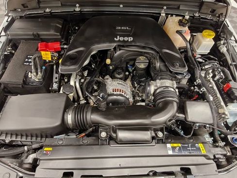 Used 2021 Jeep Gladiator Willys image 53