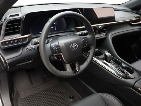 Used 2025 Toyota Crown Signia image 15