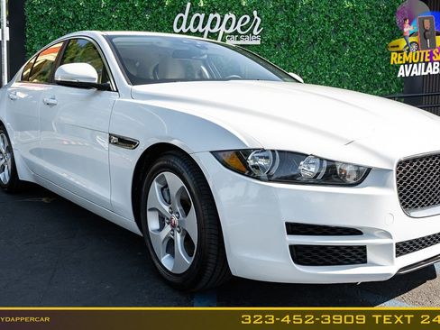 Used 2018 Jaguar XE RWD image 4