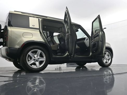 Used 2021 Land Rover Defender 110 SE AWD/4WD image 29