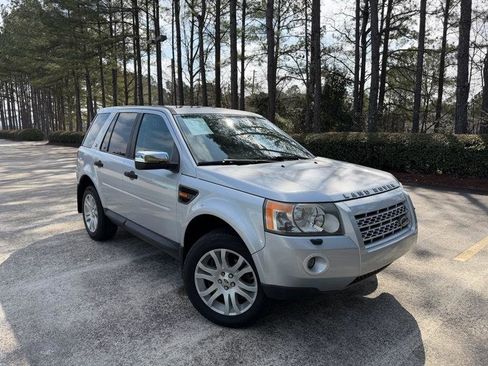 Used 2008 Land Rover LR2 SE image 11