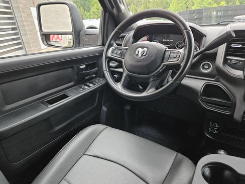 Used 2024 RAM 3500 Tradesman AWD/4WD image 9