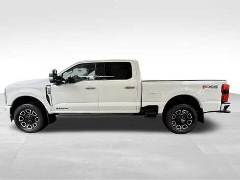 Used 2024 Ford F350 Platinum AWD/4WD image 9