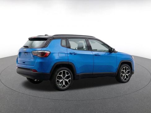 Used 2025 Jeep Compass Limited AWD/4WD image 11