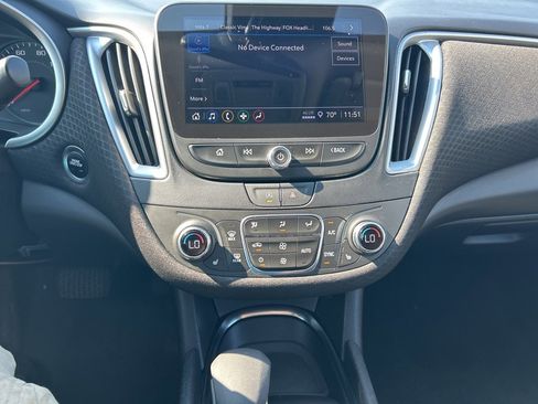 Used 2024 Chevrolet Malibu LT image 24