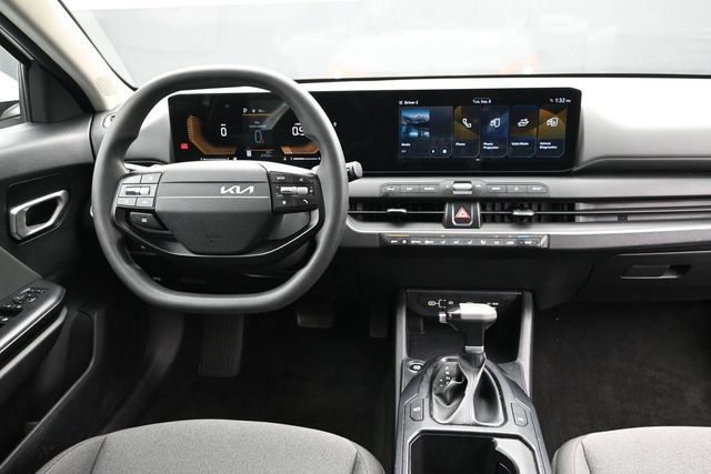 Used 2025 Kia K4 FWD image 10