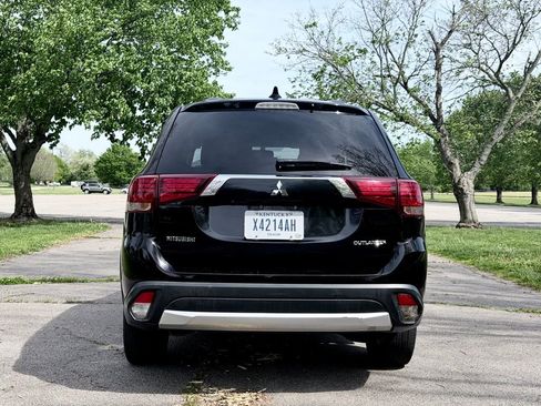 Used 2017 Mitsubishi Outlander ES AWD/4WD image 35