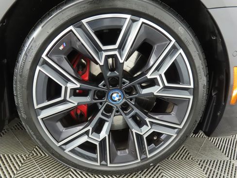 Certified 2024 BMW i5 eDrive40i w/ Executive Package image 33