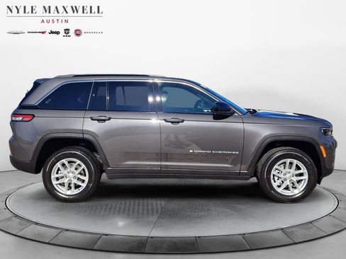 New 2025 Jeep Grand Cherokee Laredo X image 17