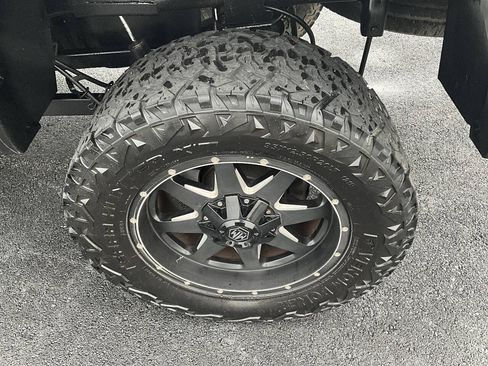 Used 2015 RAM 2500 Tradesman w/ Chrome Appearance Group AWD/4WD image 19
