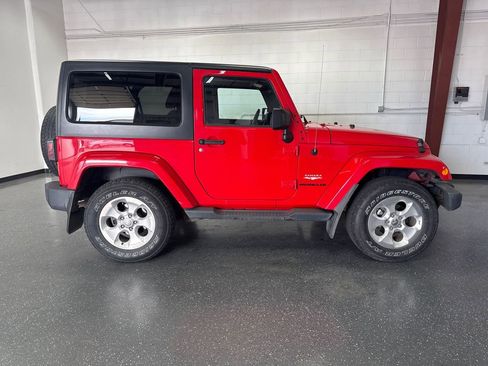 Used 2015 Jeep Wrangler Sahara image 3