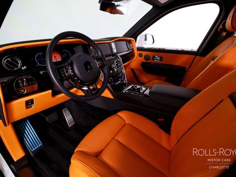 Certified 2025 Rolls-Royce Cullinan image 4