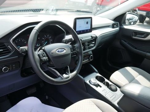 Used 2022 Ford Escape SE w/ Cold Weather Package AWD/4WD image 14