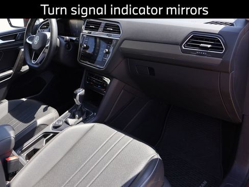 Certified 2023 Volkswagen Tiguan SE w/ Panoramic Sunroof Package AWD/4WD image 12