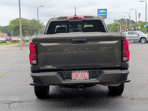 Used 2024 Chevrolet Colorado LT w/ LT Convenience Package III AWD/4WD image 4