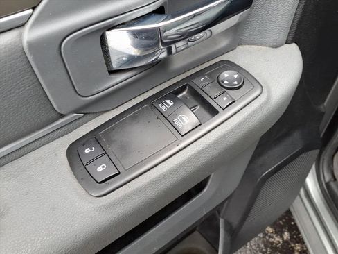 Used 2013 RAM 1500 Express image 8