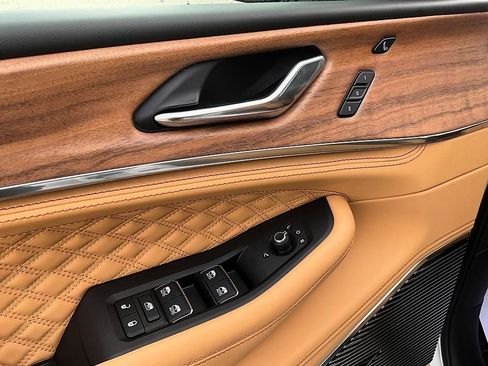 New 2026 Jeep Grand Cherokee Summit AWD/4WD image 13