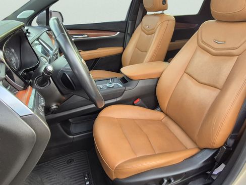 Used 2023 Cadillac XT5 Premium Luxury w/ Technology Package FWD image 21