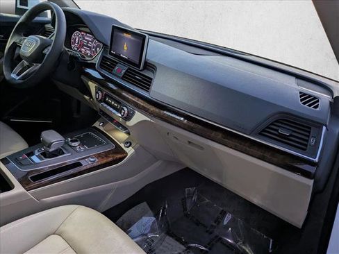 Used 2018 Audi Q5 2.0T Premium Plus w/ Premium Plus Package image 21