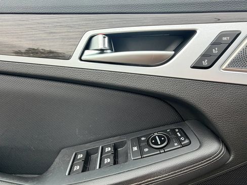 Used 2018 Genesis G80 3.8 w/ Option Group 02 RWD image 21