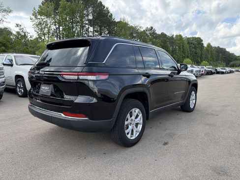 Certified 2023 Jeep Grand Cherokee Limited AWD/4WD image 6