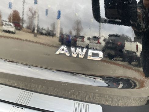 Used 2023 Nissan Rogue S image 17